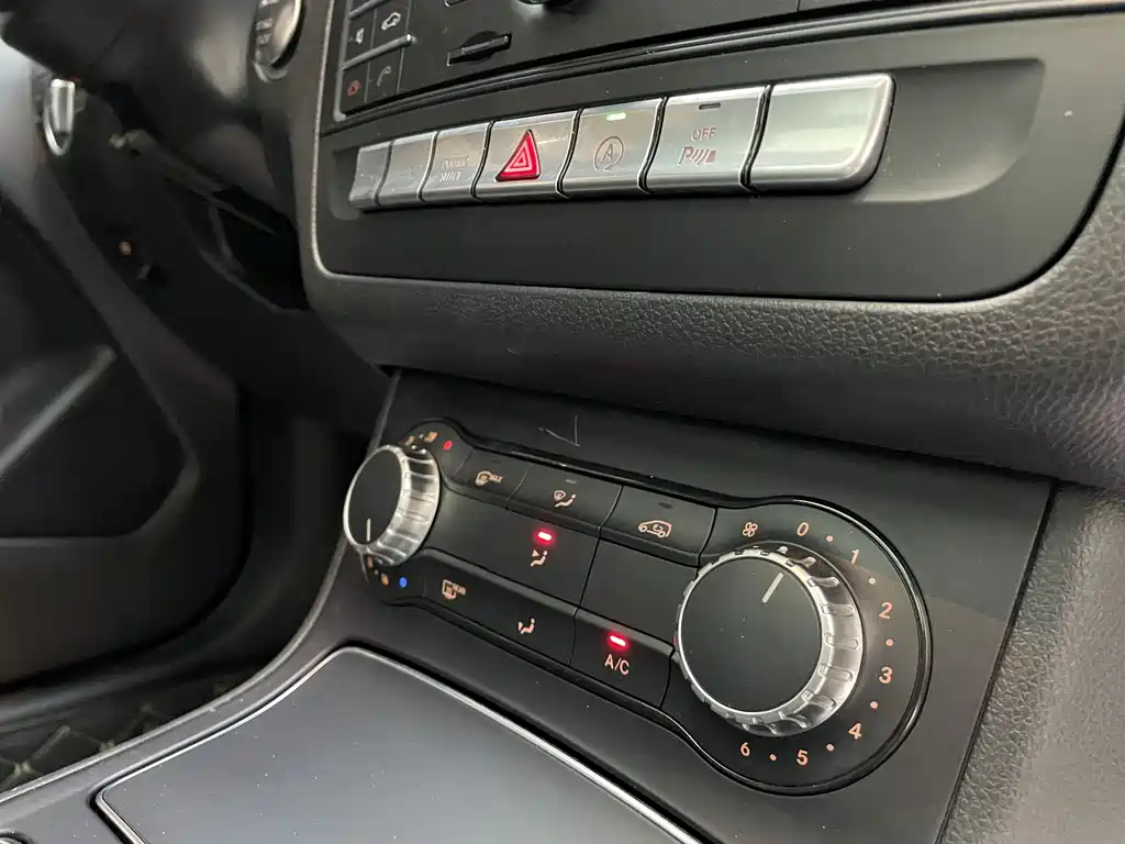 Mercedes-Benz B-Class 2017 — фото 26