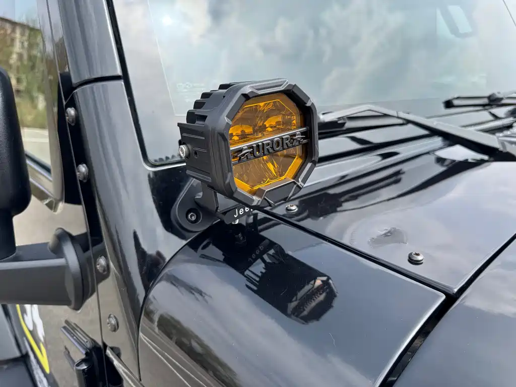 Jeep Wrangler 2010 — фото 12