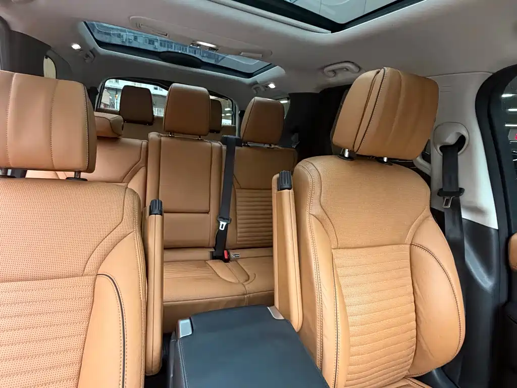 Land Rover Discovery 2017 — фото 6