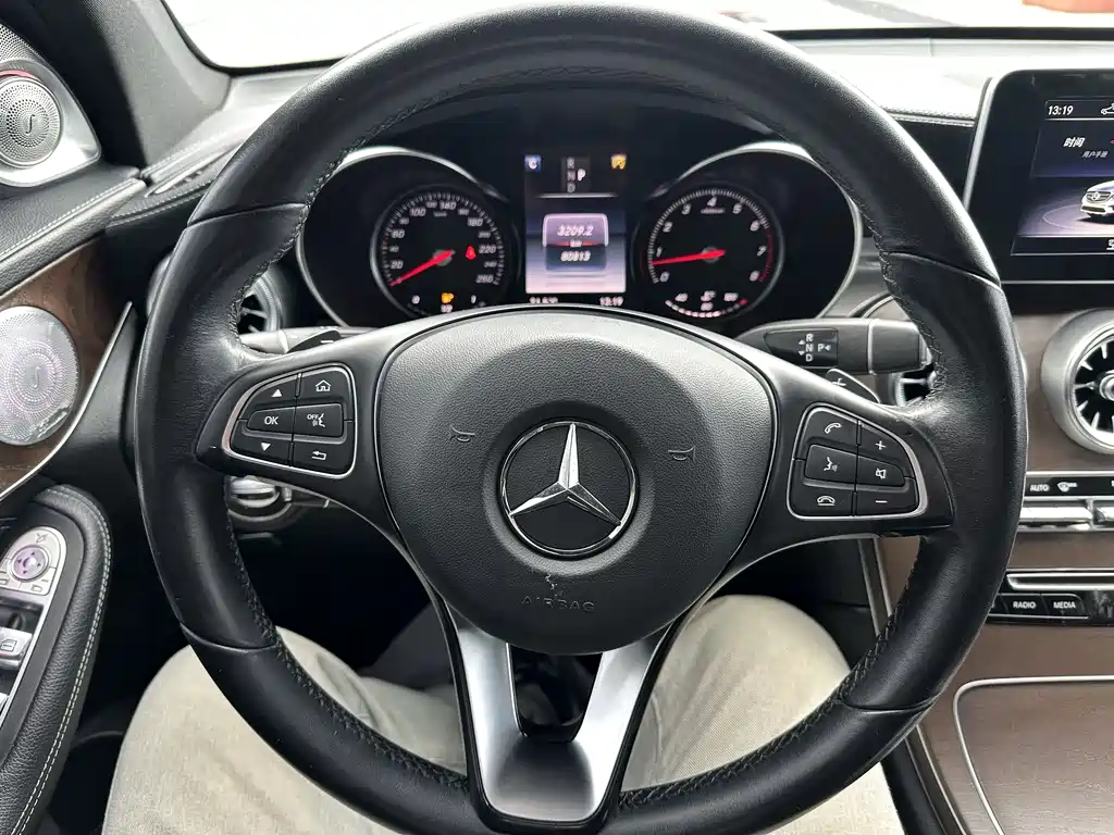 Mercedes-Benz GLC 2019 — фото 11