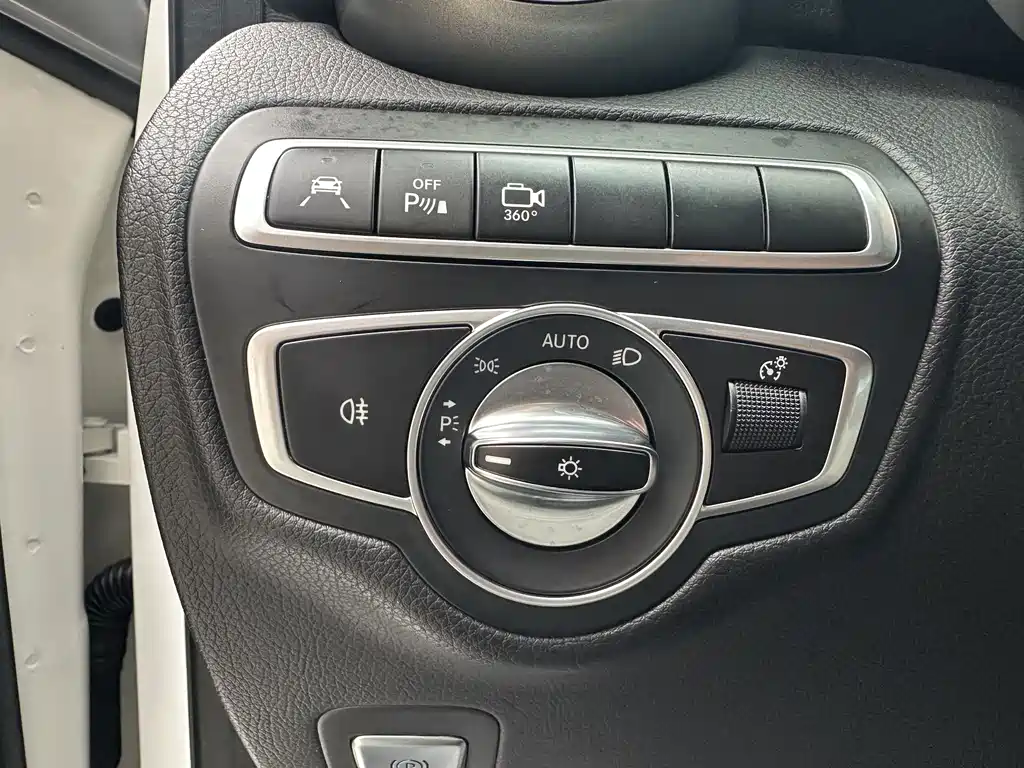 Mercedes-Benz GLC 2019 — фото 17