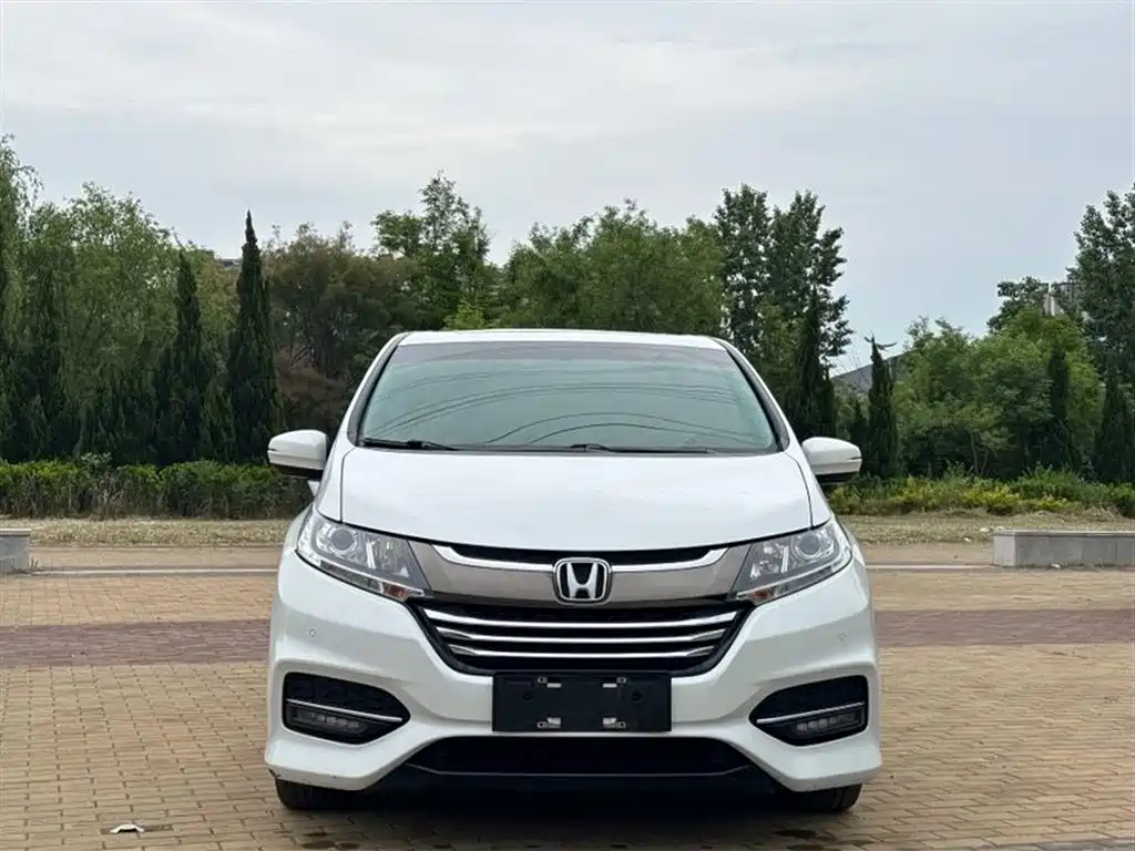 Honda Odyssey 2018 — фото 2