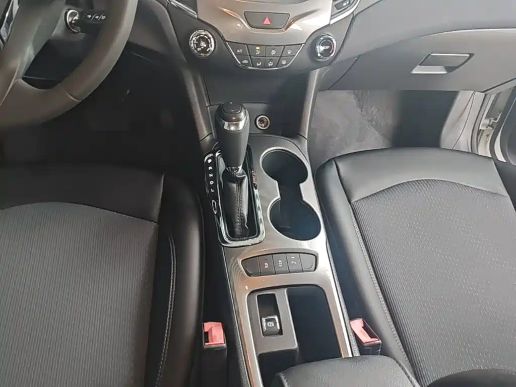 Chevrolet Cruze 2017 — фото 14