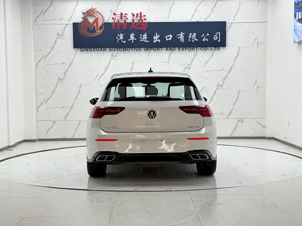 Volkswagen Golf 2023