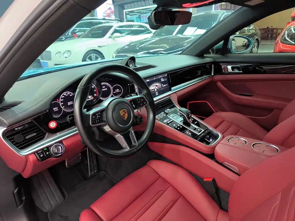 Porsche Panamera Hybrid 2018 — фото 16
