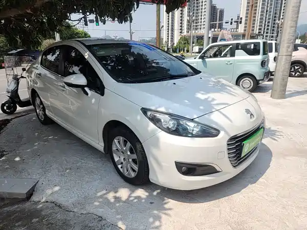Peugeot 308 2016