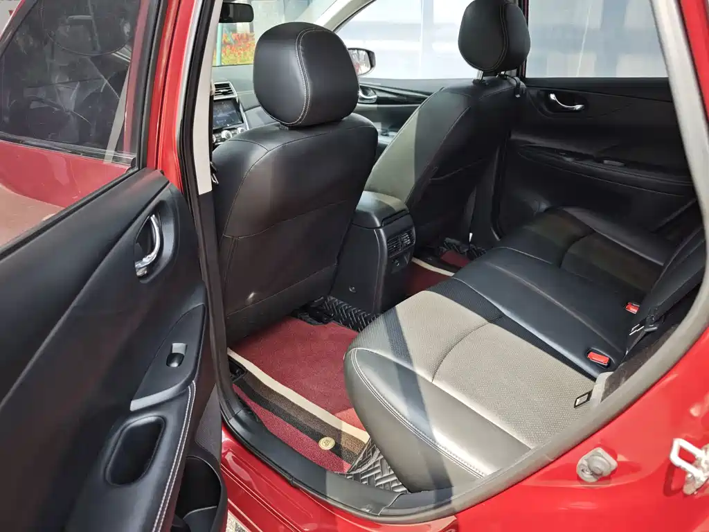 Nissan Tiida 2022 — фото 12