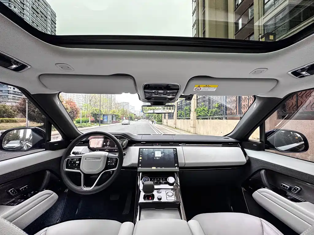 Land Rover Sport 2023 — фото 13