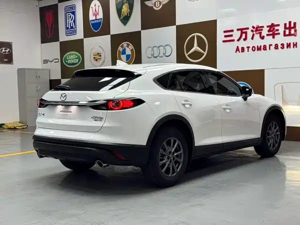 Mazda CX-4 2023
