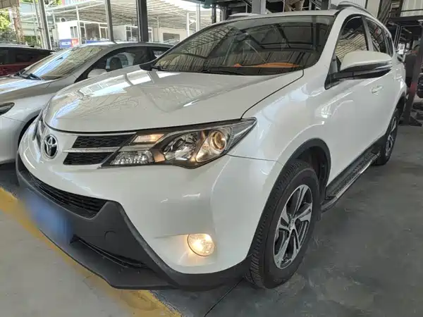 Toyota RAV4 2015