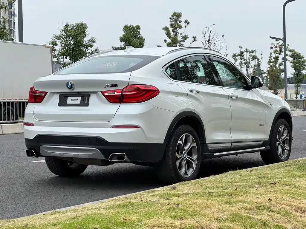 BMW X4 2015 — фото 16