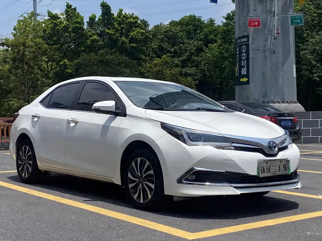 Toyota Corolla Dual Engine E+ 2022 — фото 3