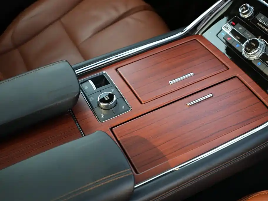 Lincoln Navigator 2021 — фото 18