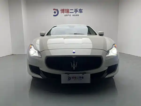 Maserati Quattroporte 2013