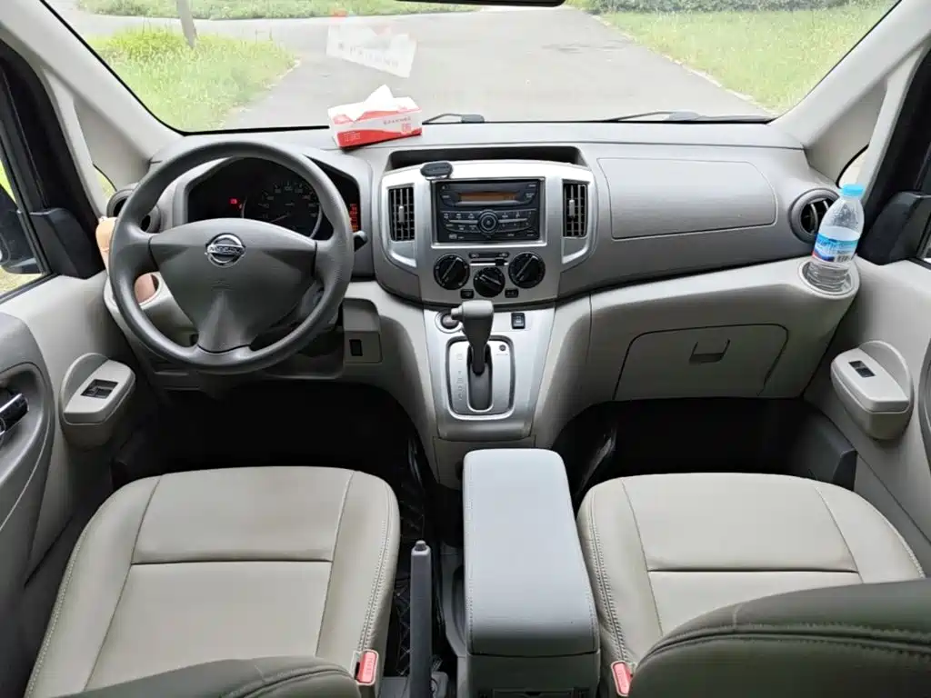 Nissan NV200 2018 — фото 10