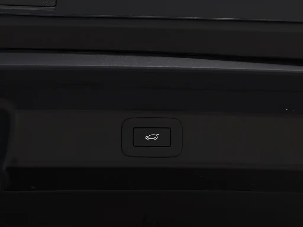 Land Rover Sport 2023 — фото 23