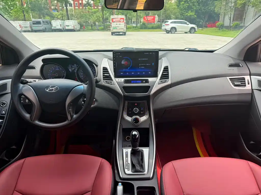 Hyundai Elantra Langdong 2015 — фото 9
