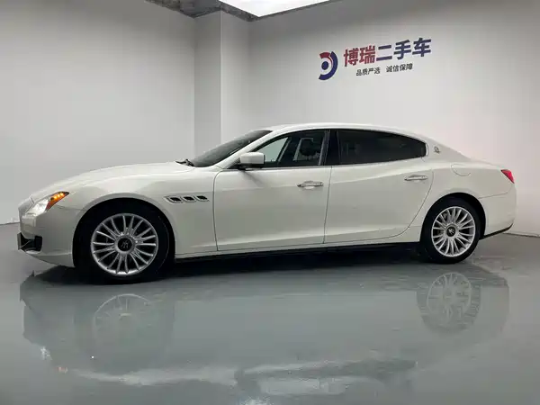 Maserati Quattroporte 2013