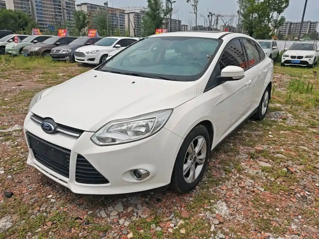 Ford Focus 2014 — фото 2