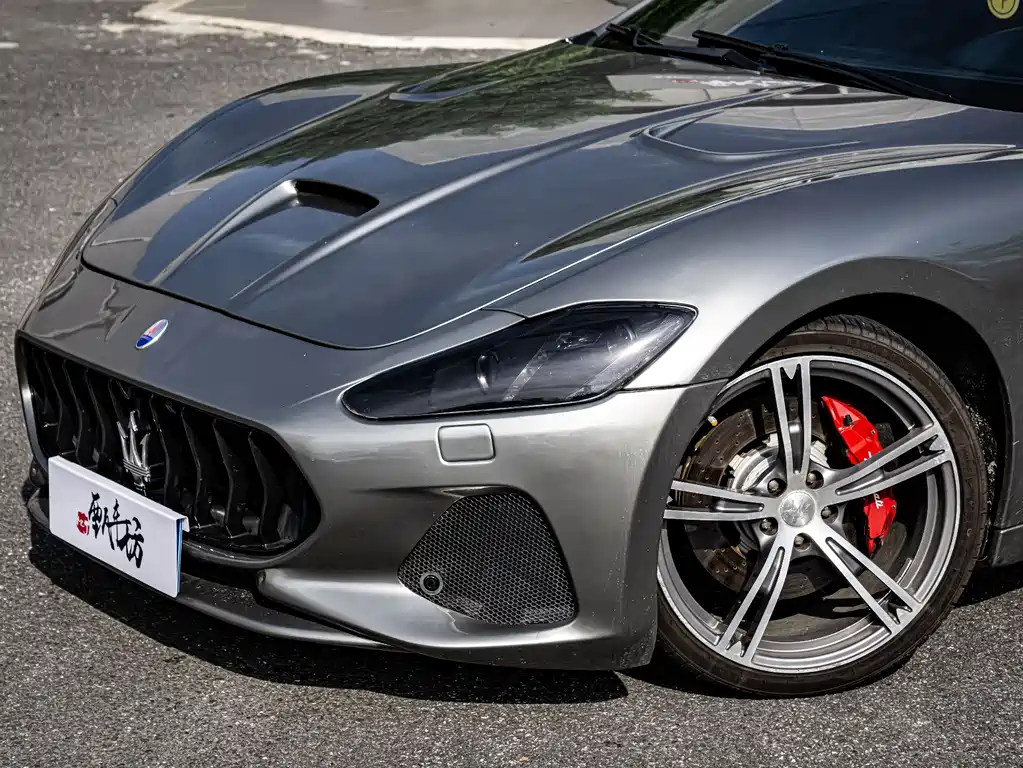 Maserati GranTurismo 2013 — фото 6