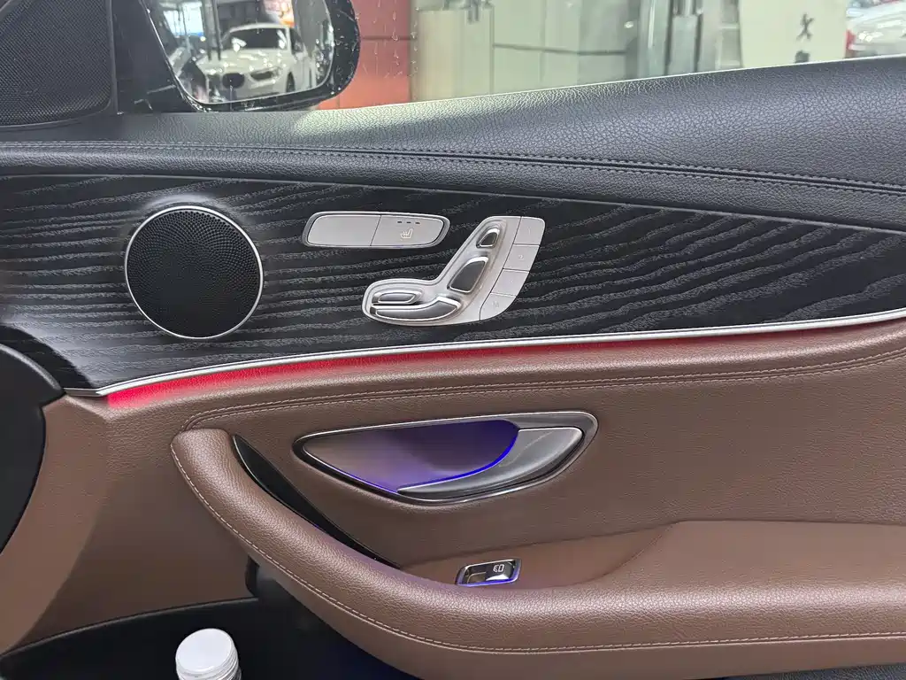 Mercedes-Benz E-Class 2018 — фото 10