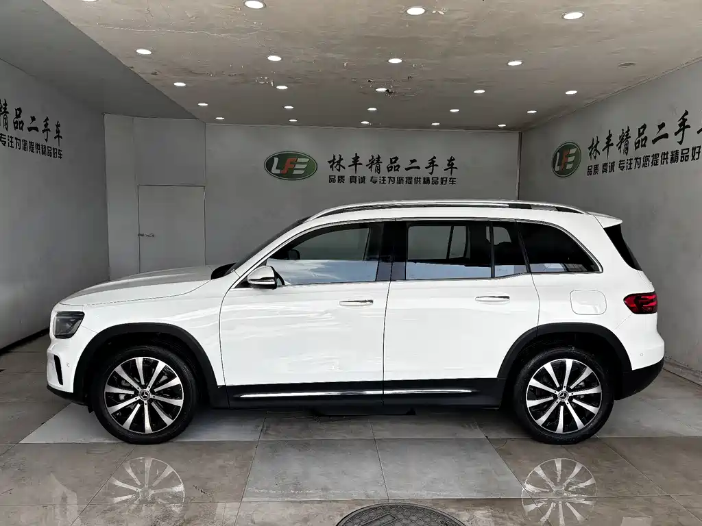 Mercedes-Benz GLB 2025 — фото 4