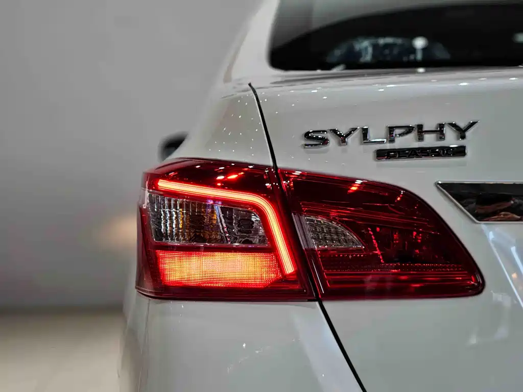 Nissan Sylphy — фото 20