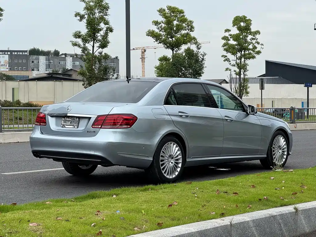 Mercedes-Benz E-Class 2014 — фото 15