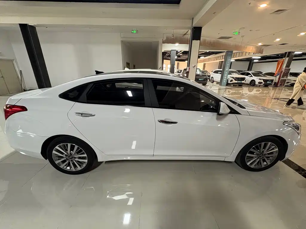 Hyundai Mistra 2017 — фото 2