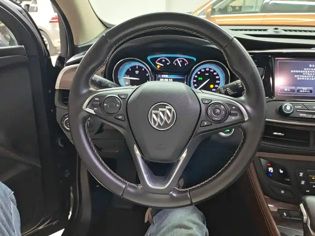 Buick Envision Plus 2016 — фото 11