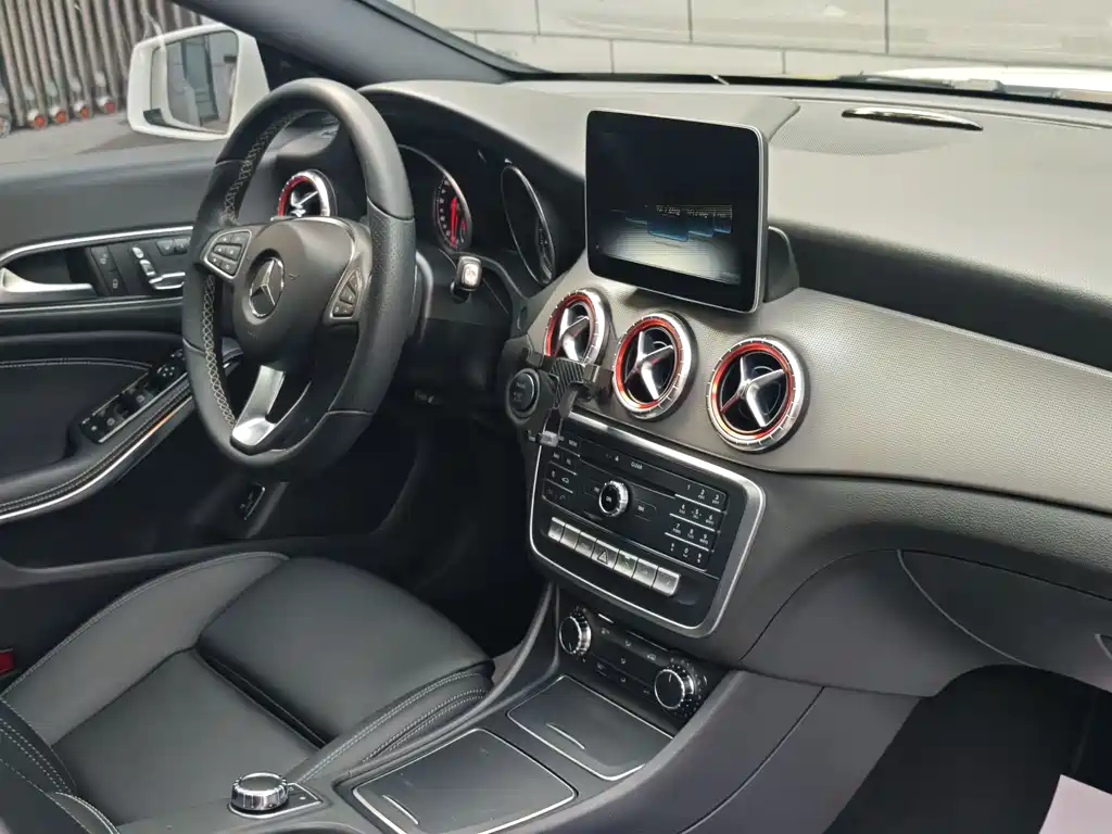 Mercedes-Benz CLA 2017 — фото 10