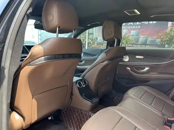 Mercedes-Benz E-Class 2022