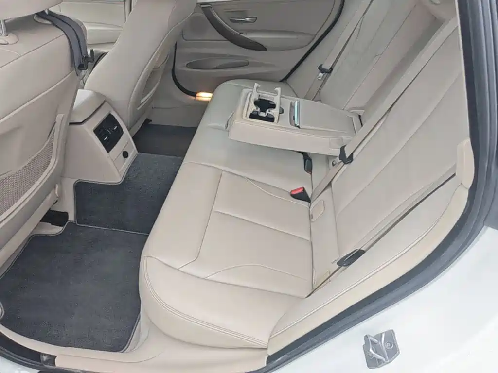 BMW 3 Series GT 2014 — фото 17