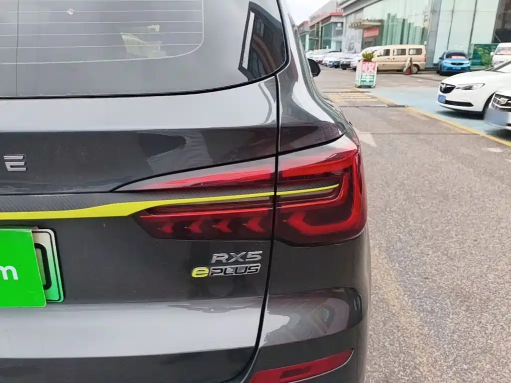 Roewe RX5 New Energy 2022 — фото 8