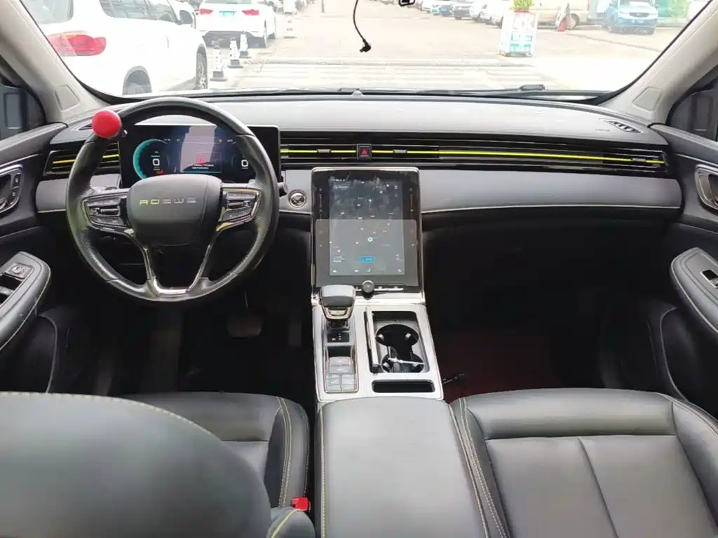 Roewe RX5 New Energy 2022 — фото 10