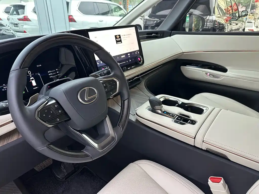 Lexus LM 2026 — фото 15