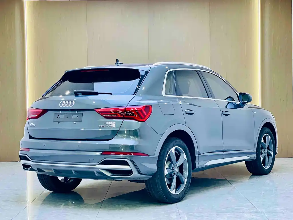 Audi Q3 2020 — фото 3