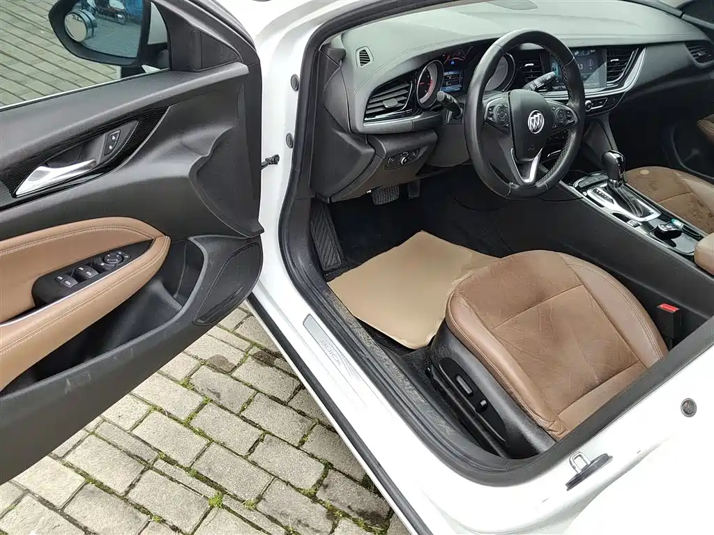 Buick Regal 2020 — фото 12