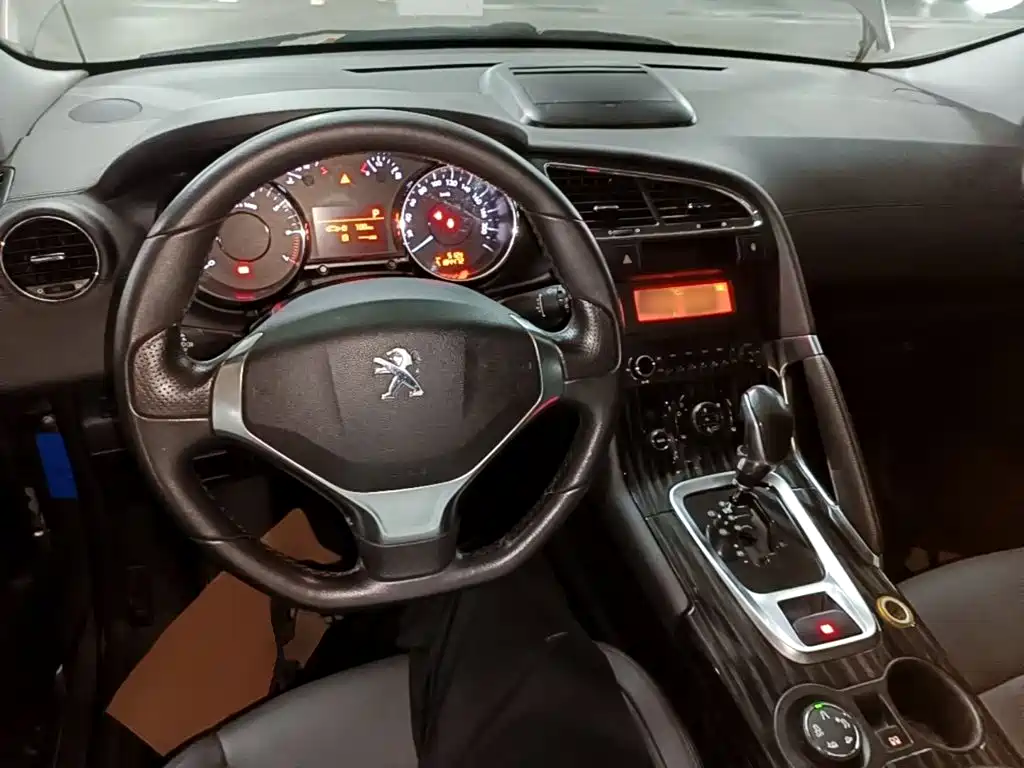 Peugeot 3008 2015 — фото 10