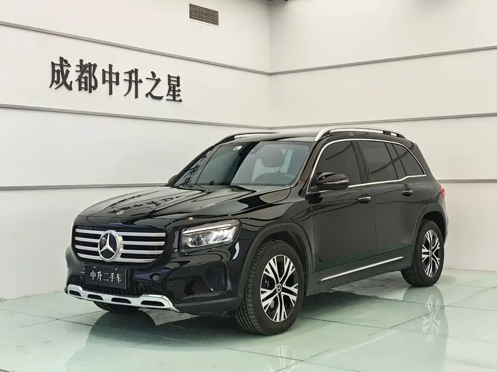 Mercedes-Benz GLB 2025 — фото 1