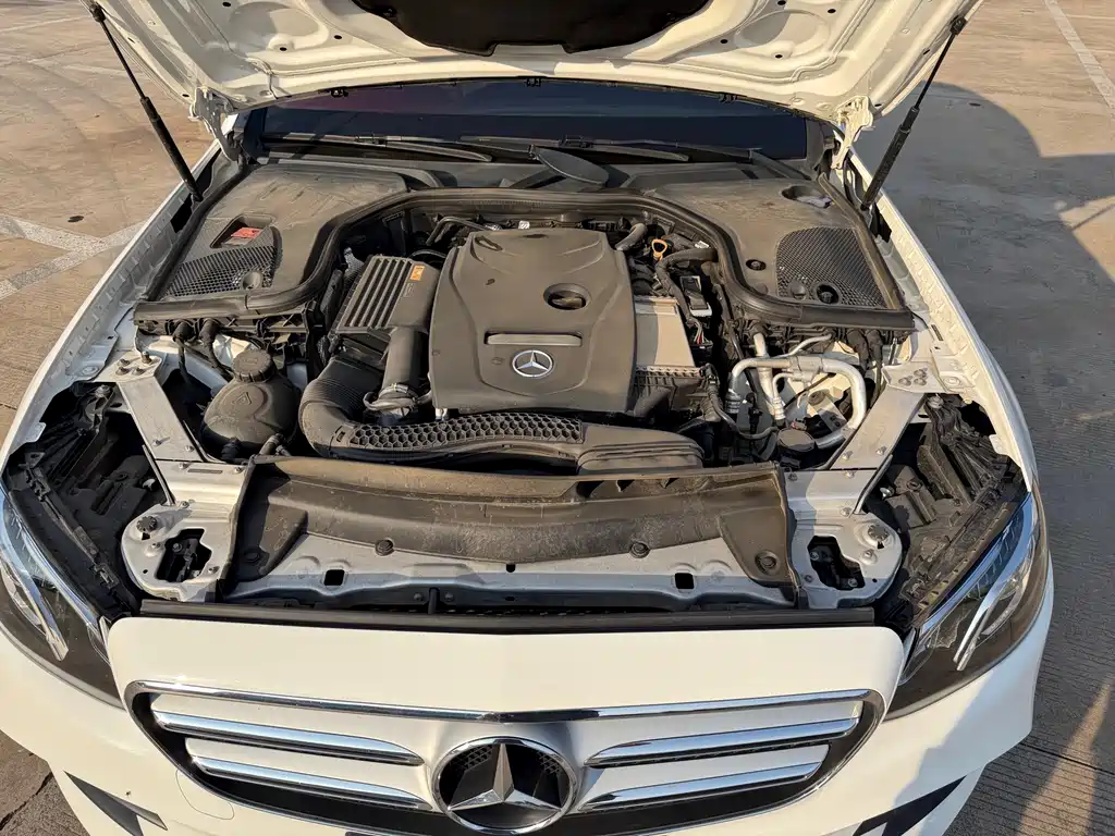 Mercedes-Benz E-Class 2019 — фото 10