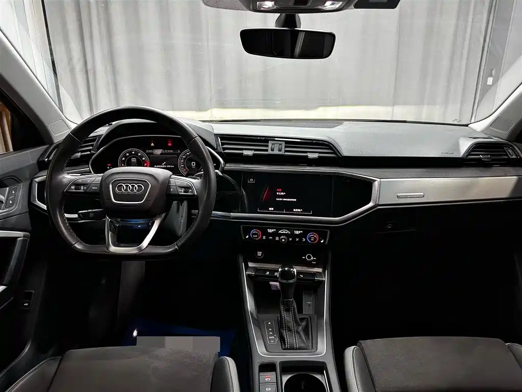 Audi Q3 2022 — фото 11