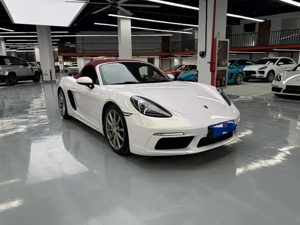 Porsche 718 2016