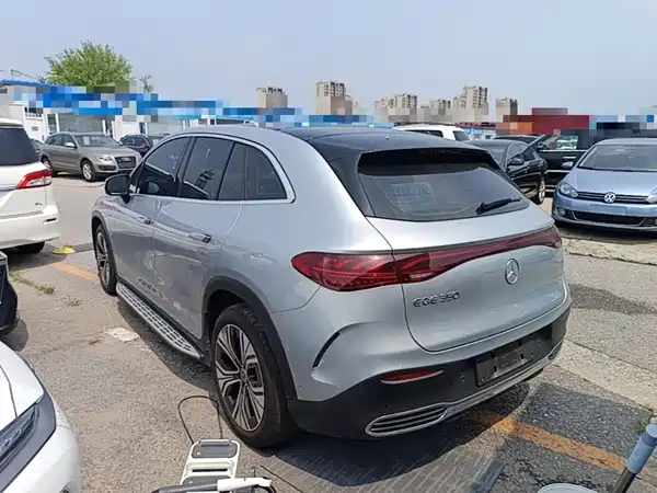 Mercedes-Benz EQE SUV 2024