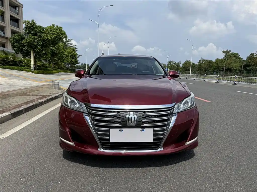 Toyota Crown 2016 — фото 2