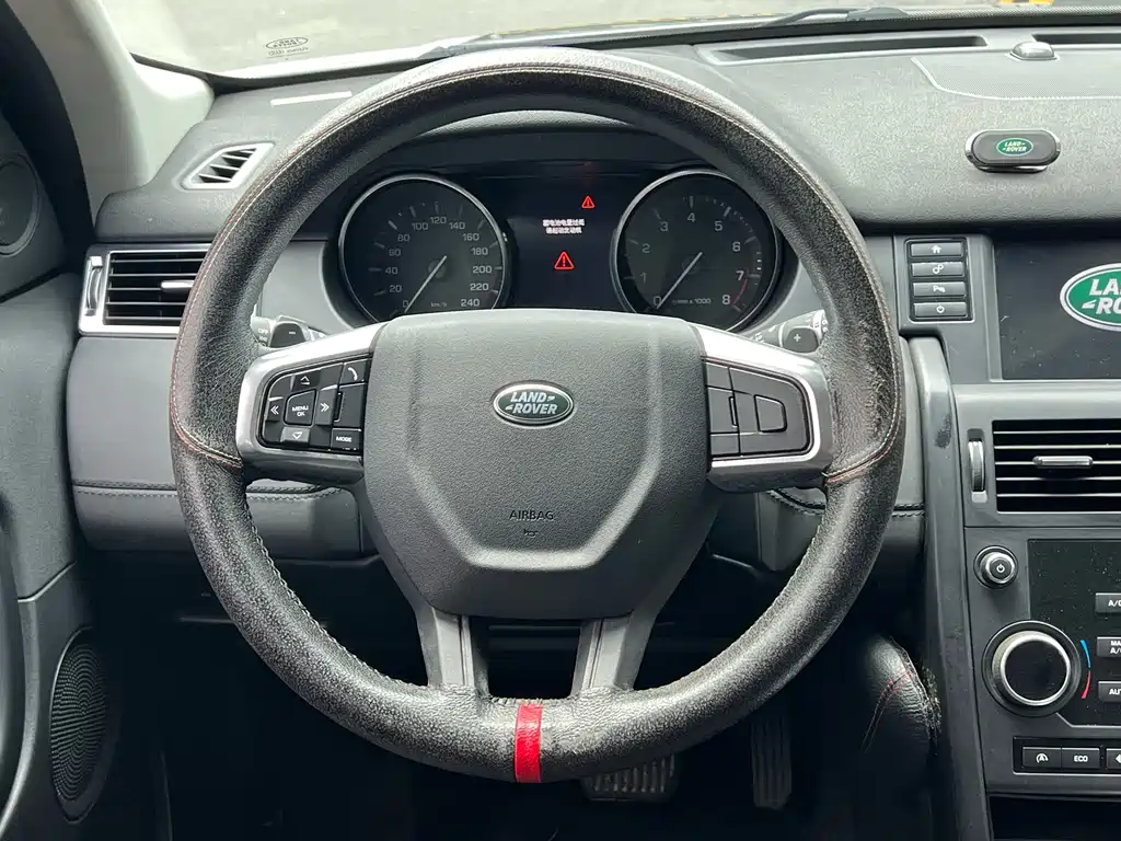 Land Rover Discovery Sport 2017 — фото 14