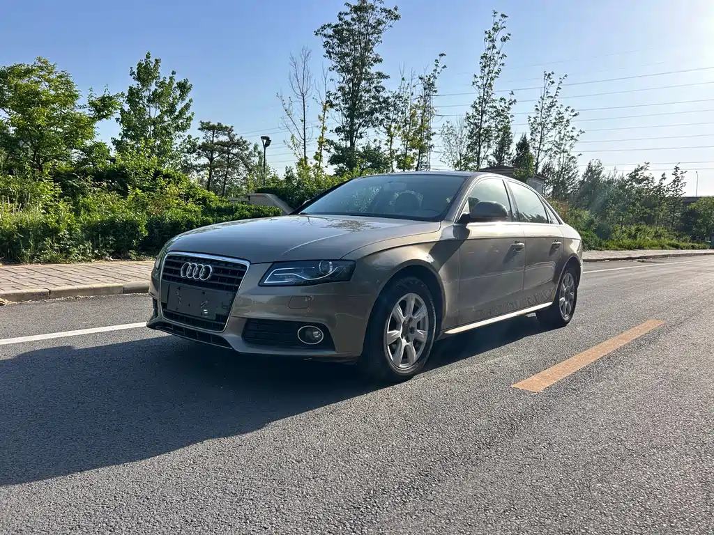 Audi A4L 2011
