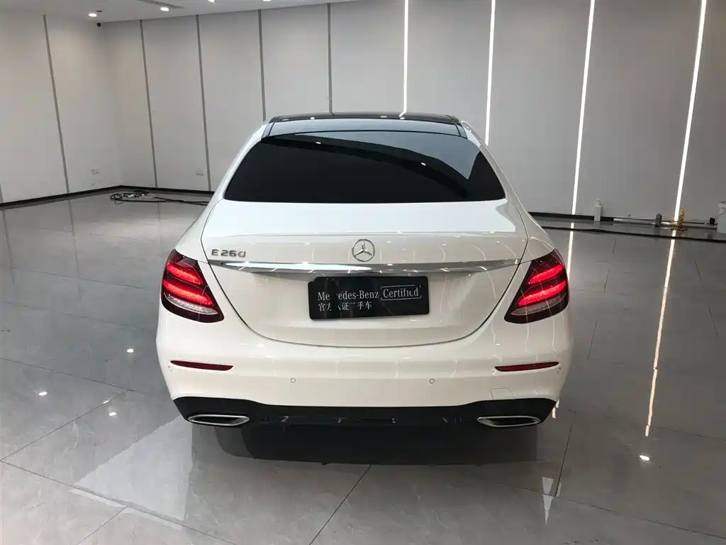 Mercedes-Benz E-Class 2020 — фото 18