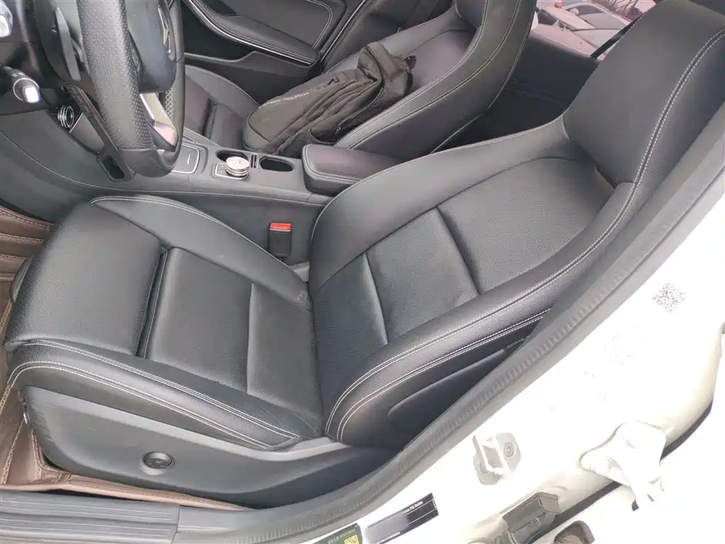 Mercedes-Benz GLA 2018 — фото 15
