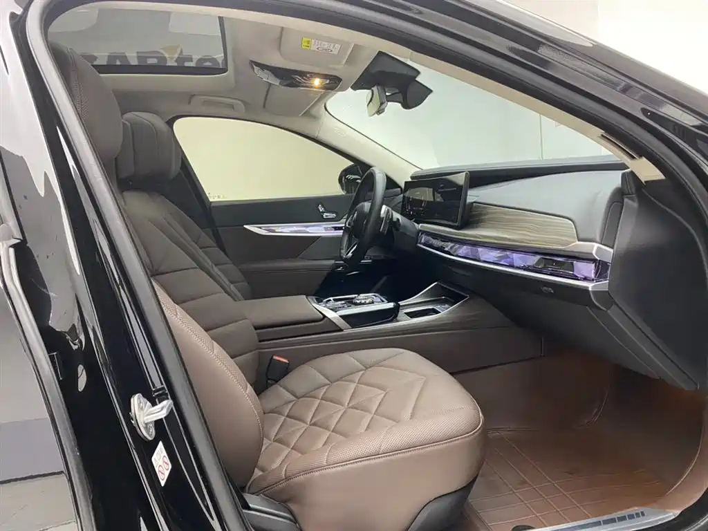 BMW 7 Series 2023 — фото 18